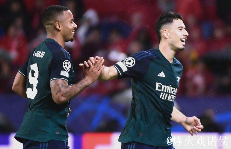 阿姆斯特丹迎来富安健洋,明日将在阿贾克斯进行体检 阿姆斯特丹迎来富安健洋,明日将在阿贾克斯进行体检