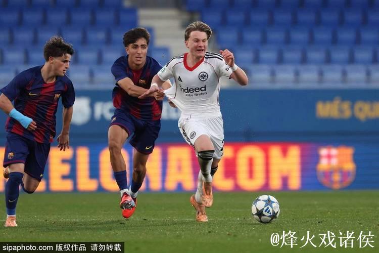 周六西甲裁判公布:科尔德罗将主哨巴萨战奥萨苏纳 周六西甲裁判公布:科尔德罗将主哨巴萨战奥萨苏纳